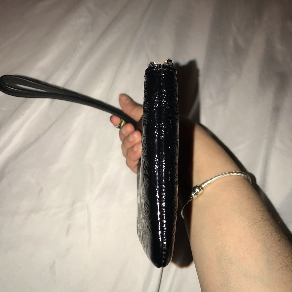 Coach wristlet - Picture 2 of 3